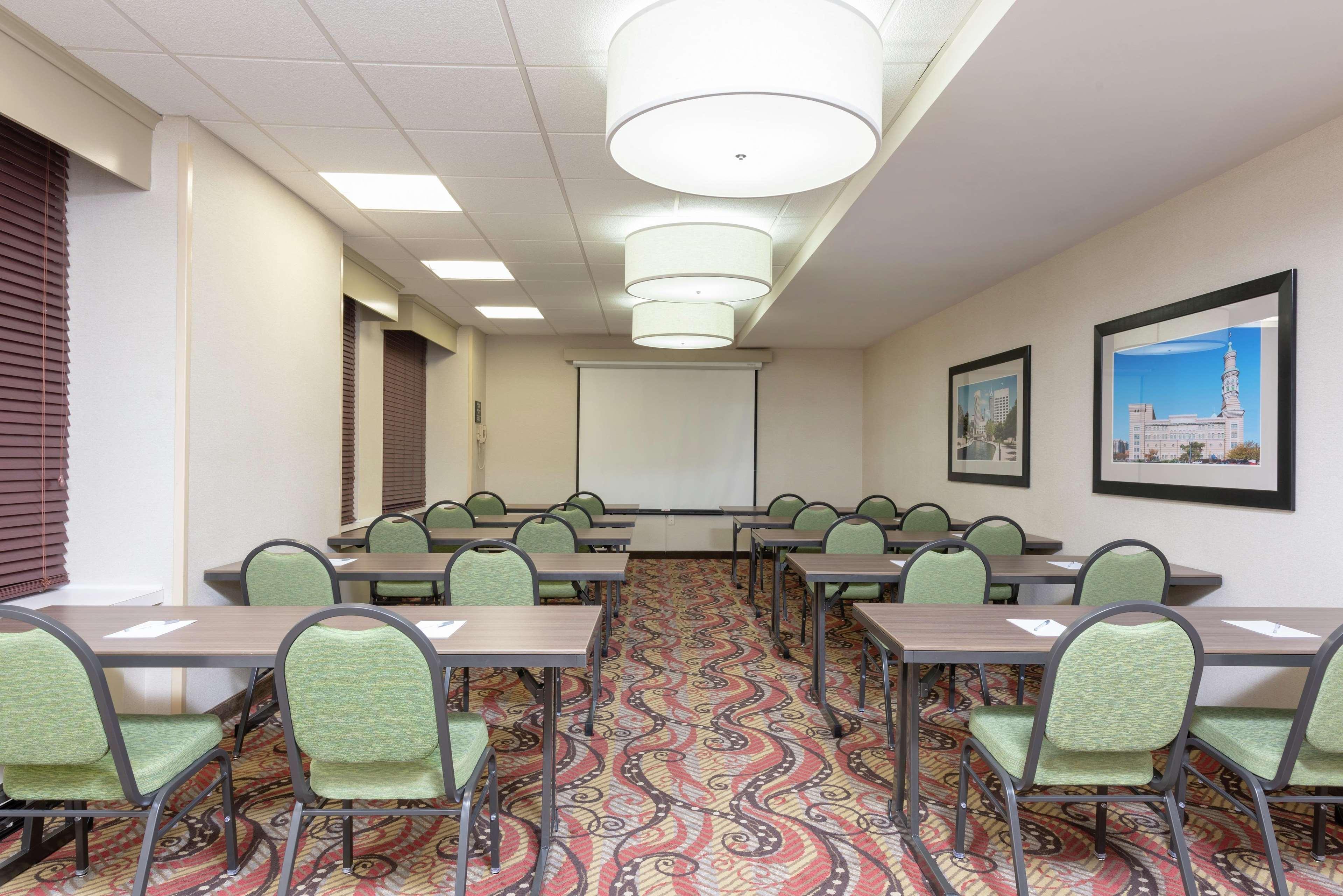 Hampton Inn Indianapolis Downtown Across From Circle Centre Esterno foto