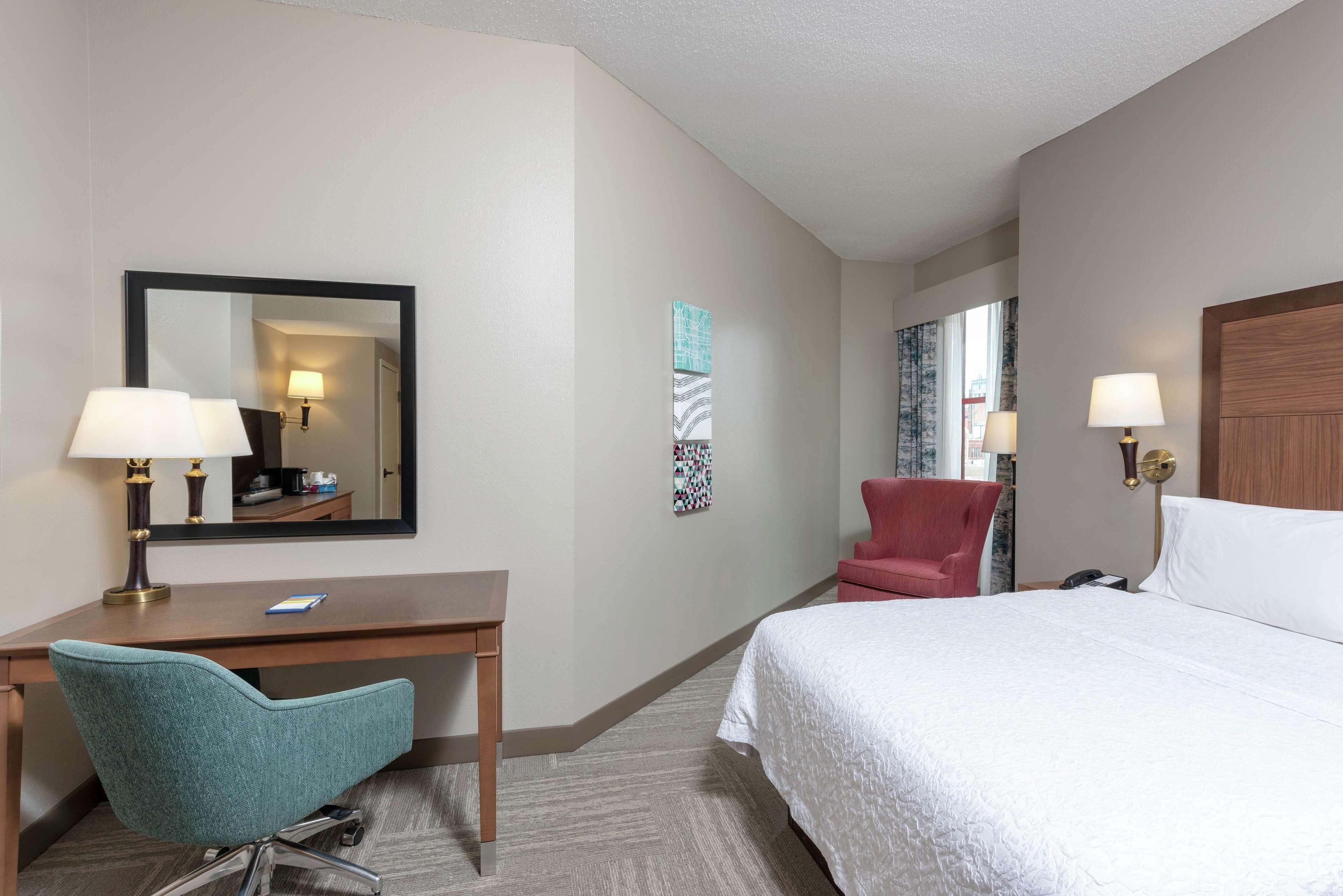Hampton Inn Indianapolis Downtown Across From Circle Centre Esterno foto