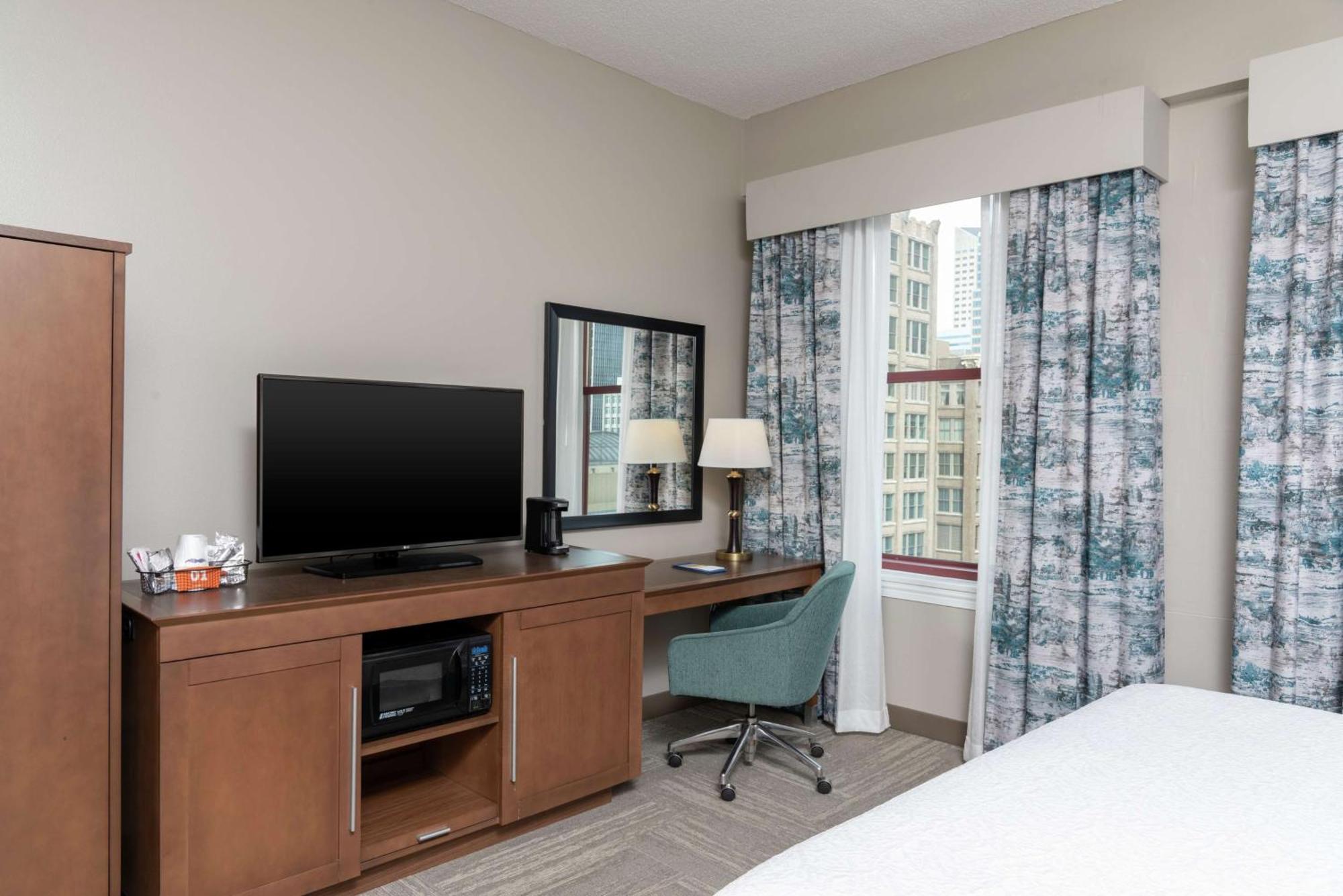 Hampton Inn Indianapolis Downtown Across From Circle Centre Esterno foto